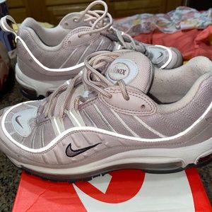 Women’s Nike Air Max